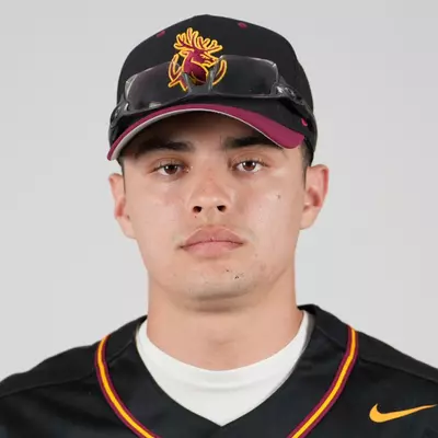 Kenji Pallares and Isabela Emerling