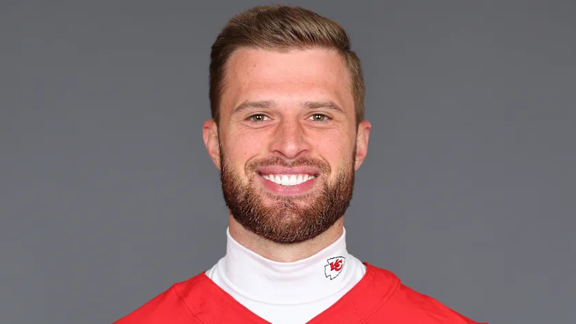 Jamaree Salyer and Andrew Thomas - 