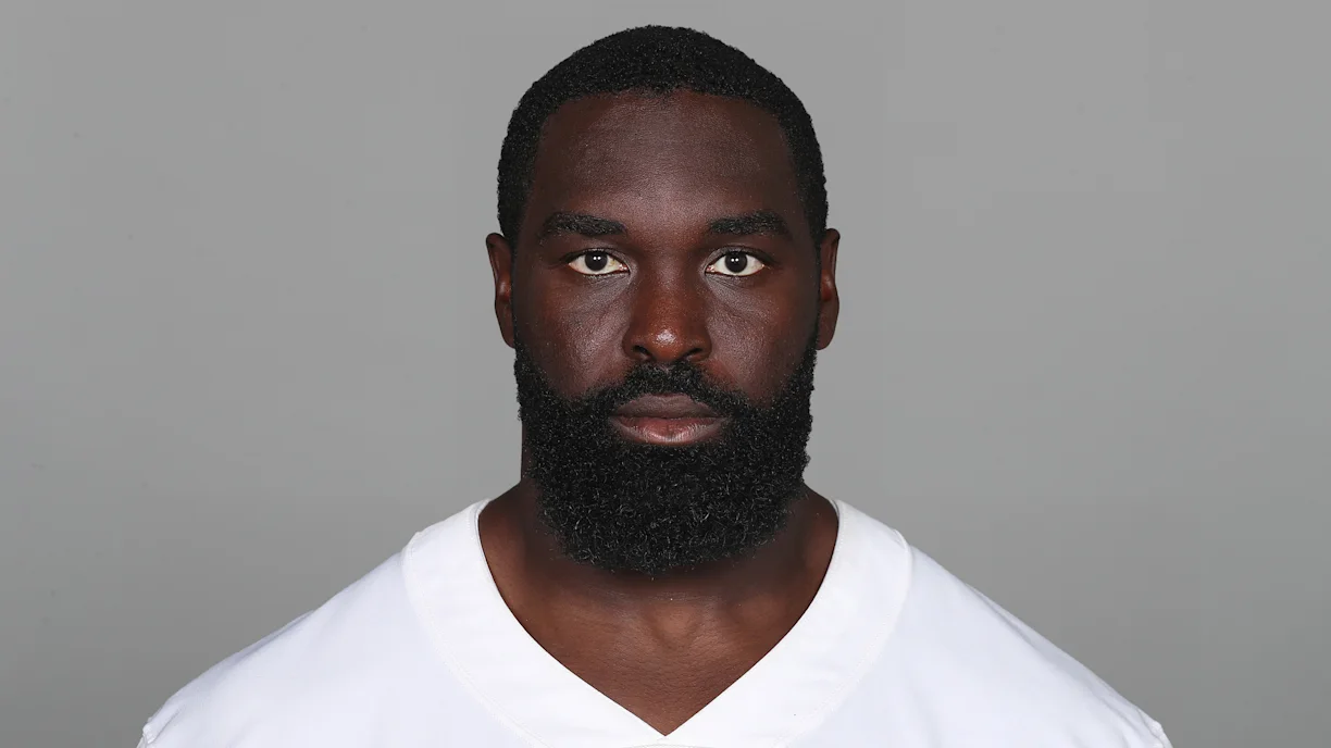 Charles Omenihu and Tyrese Maxey - 