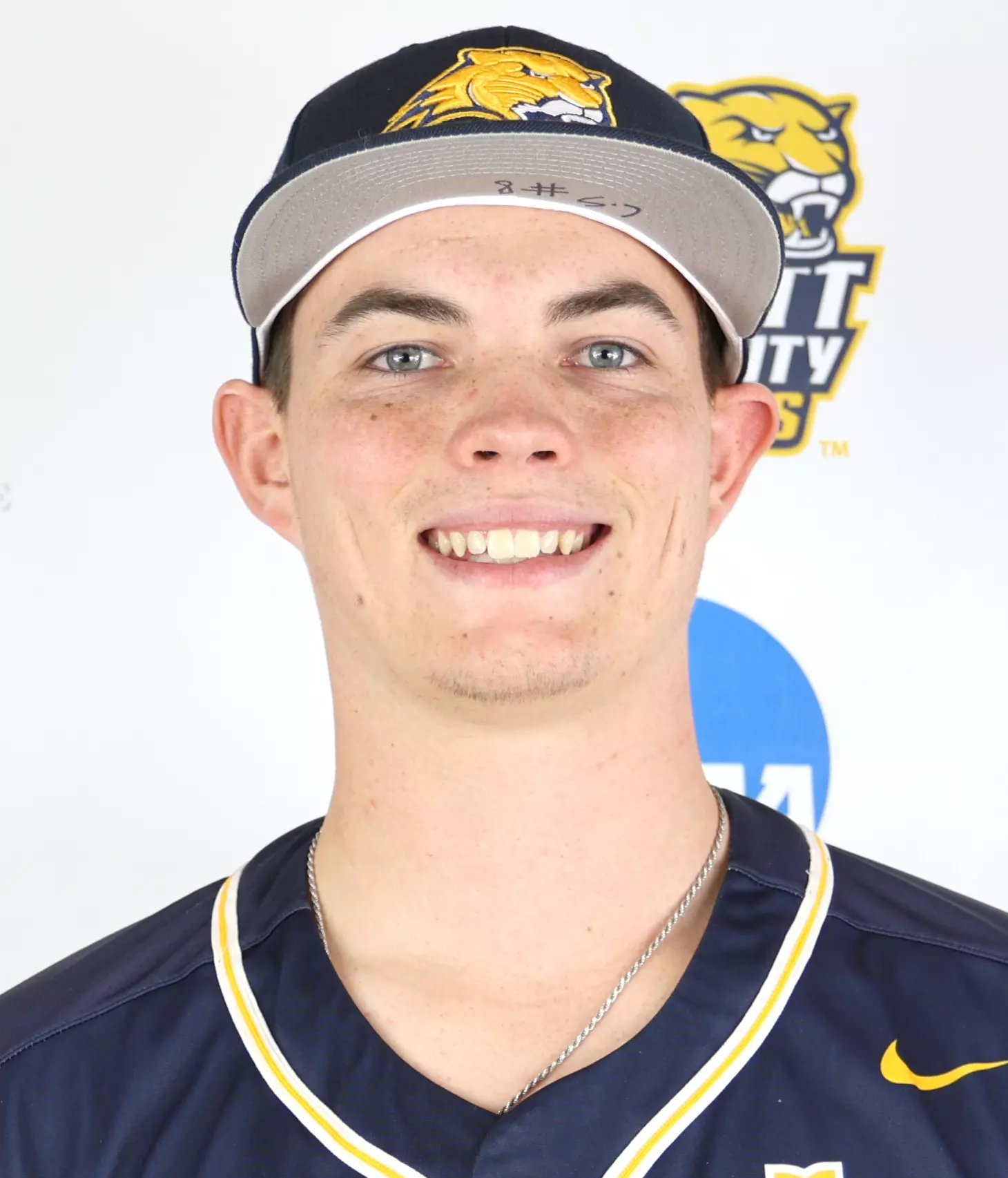 Ava Williams and Talia Hawa