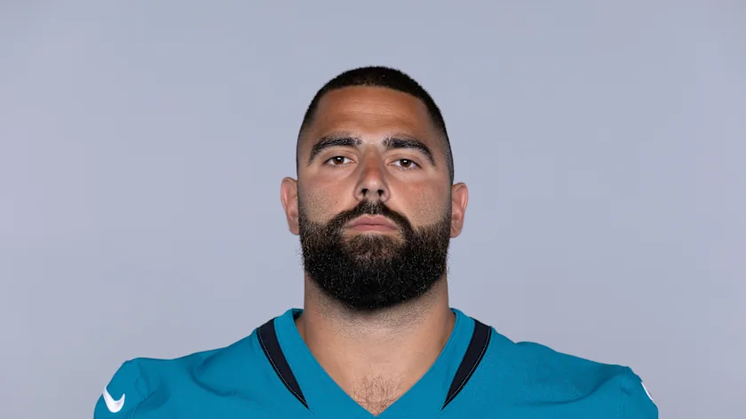 Carson Schwesinger and Kayvon Thibodeaux