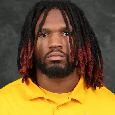 Seven Warren and Keshawn Lynch