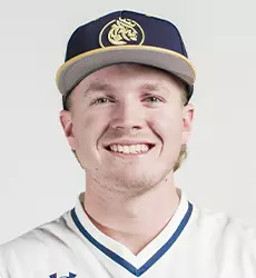 Ava Williams and Talia Hawa