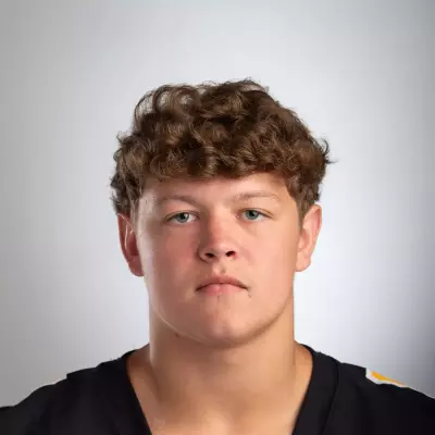 Dakota Sage and Grayson Keyes