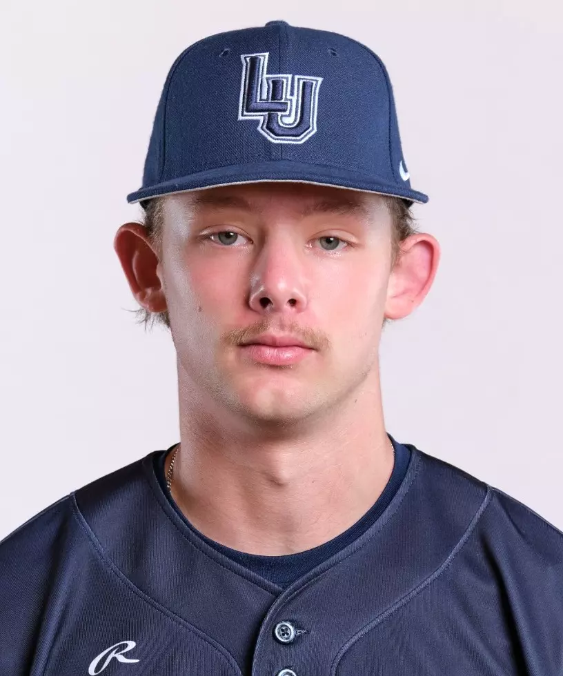 Grace Portenier and Kamrynn Wiltzius